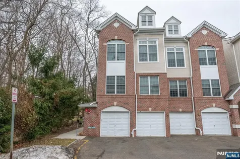 1 Ashley Court Hawthorne NJ 07506