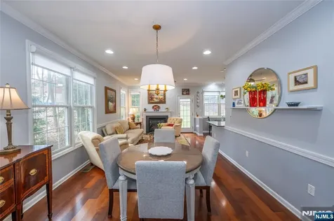1 Ashley Court Hawthorne NJ 07506