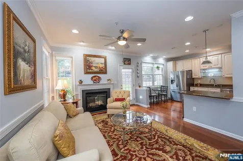 1 Ashley Court Hawthorne NJ 07506