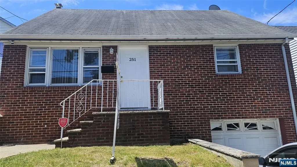 251 Stover Avenue North Arlington NJ 07031