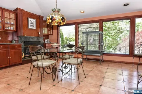 45 Lake Shore Oakland NJ 07436