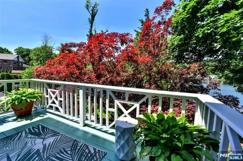 45 Lake Shore Oakland NJ 07436