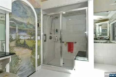 45 Lake Shore Oakland NJ 07436