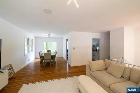 138 Grant Avenue Cresskill NJ 07626