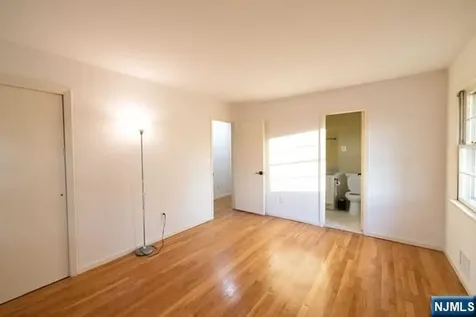 138 Grant Avenue Cresskill NJ 07626