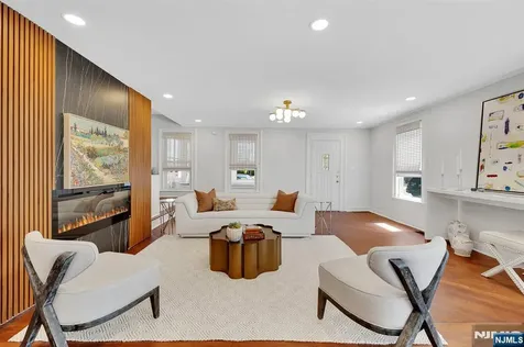 25 Riverview Avenue Rutherford NJ 07070