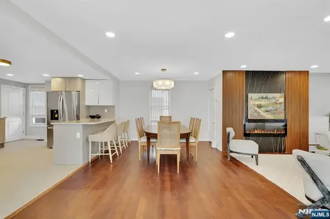 25 Riverview Avenue Rutherford NJ 07070