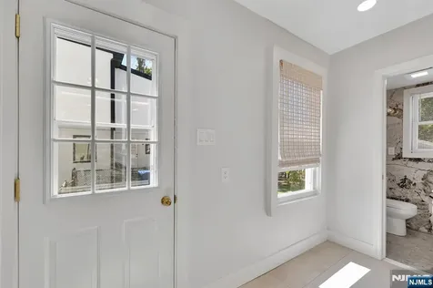 25 Riverview Avenue Rutherford NJ 07070