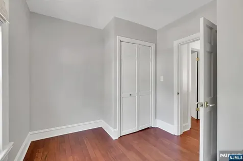 25 Riverview Avenue Rutherford NJ 07070