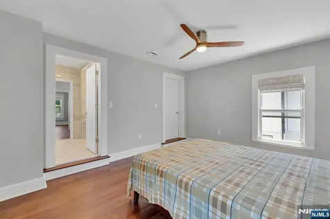 25 Riverview Avenue Rutherford NJ 07070