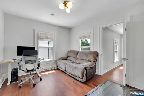 25 Riverview Avenue Rutherford NJ 07070