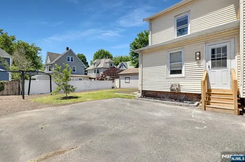 25 Riverview Avenue Rutherford NJ 07070