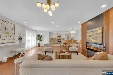 25 Riverview Avenue Rutherford NJ 07070