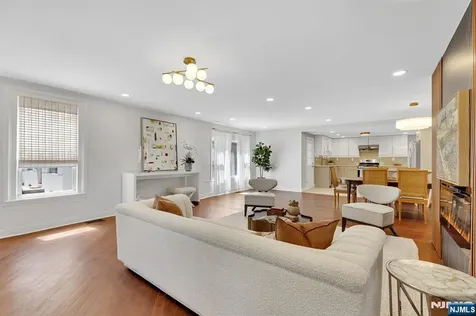 25 Riverview Avenue Rutherford NJ 07070