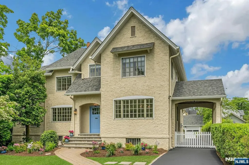 9 Parkway Montclair NJ 07042