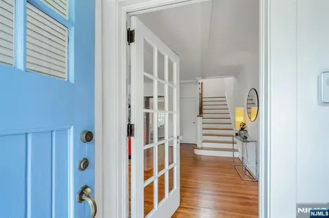 9 Parkway Montclair NJ 07042
