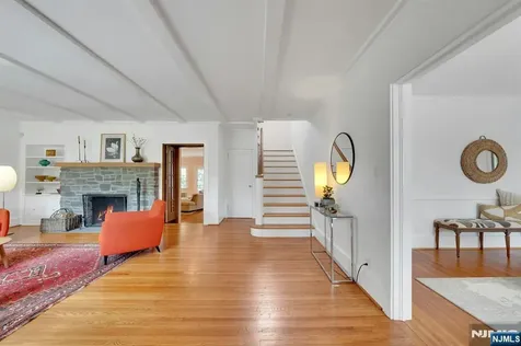 9 Parkway Montclair NJ 07042