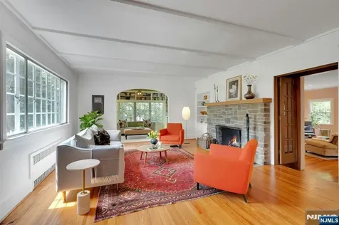 9 Parkway Montclair NJ 07042