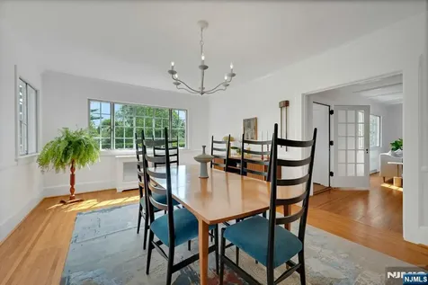 9 Parkway Montclair NJ 07042
