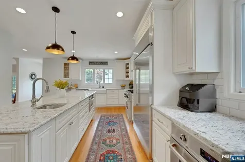 9 Parkway Montclair NJ 07042
