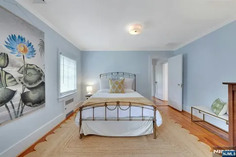 9 Parkway Montclair NJ 07042