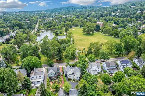 9 Parkway Montclair NJ 07042