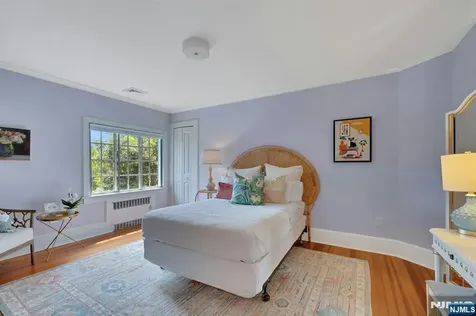 9 Parkway Montclair NJ 07042