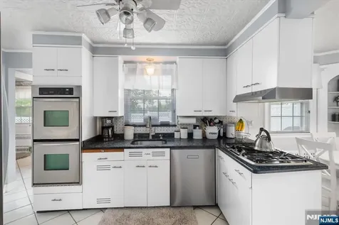84 Raymond Avenue Rutherford NJ 07070