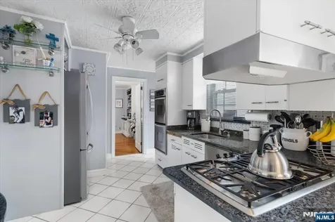 84 Raymond Avenue Rutherford NJ 07070