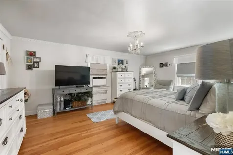 84 Raymond Avenue Rutherford NJ 07070