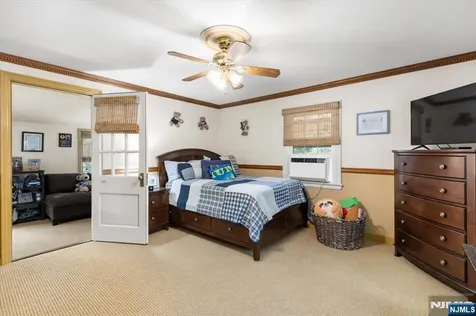 84 Raymond Avenue Rutherford NJ 07070
