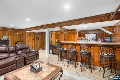 84 Raymond Avenue Rutherford NJ 07070