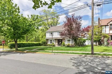 84 Raymond Avenue Rutherford NJ 07070