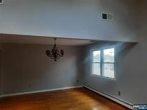 74 Delford Bergenfield NJ 07621