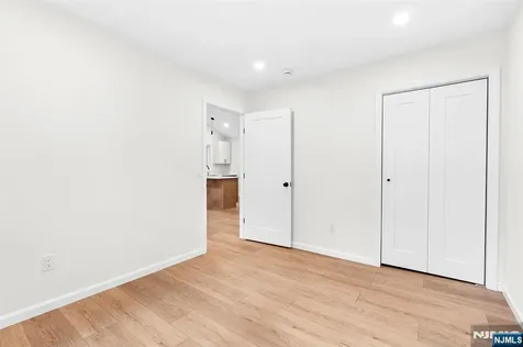 39 Old Road Ringwood NJ 07456