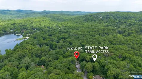 39 Old Road Ringwood NJ 07456