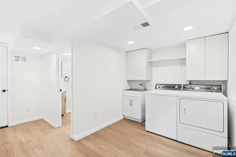39 Old Road Ringwood NJ 07456