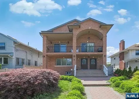 72 Brinkerhoff Terrace Palisades Park NJ 07650