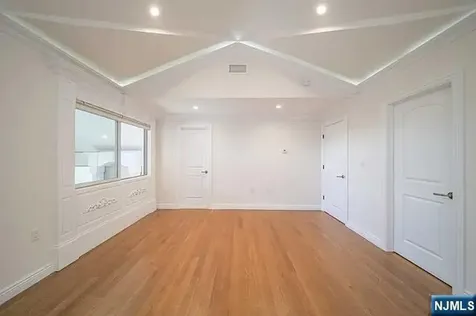 72 Brinkerhoff Terrace Palisades Park NJ 07650