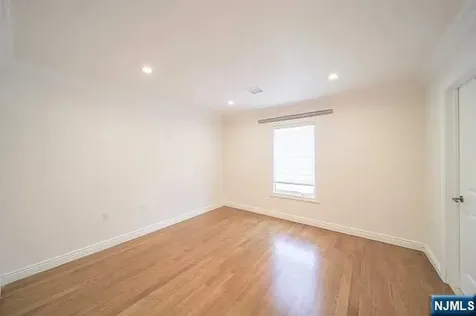 72 Brinkerhoff Terrace Palisades Park NJ 07650