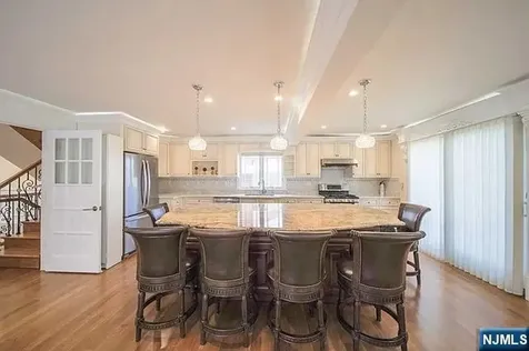 72 Brinkerhoff Terrace Palisades Park NJ 07650
