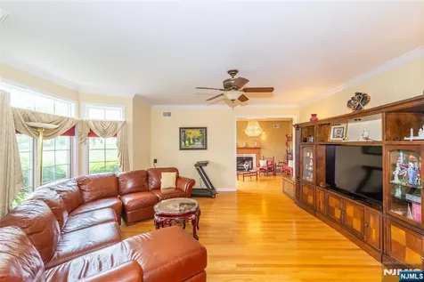 5 Raine Tree Court Kinnelon Borough NJ 07405