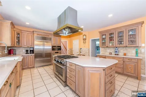 5 Raine Tree Court Kinnelon Borough NJ 07405