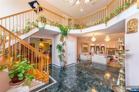 5 Raine Tree Court Kinnelon Borough NJ 07405