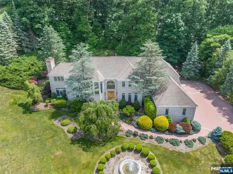 5 Raine Tree Court Kinnelon Borough NJ 07405