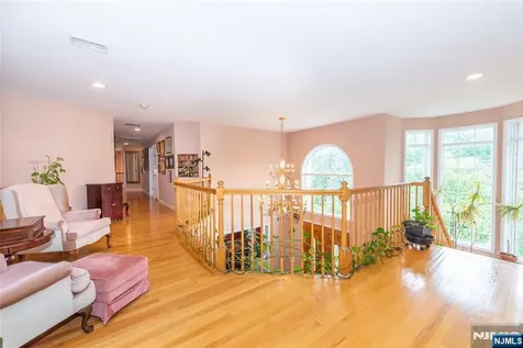5 Raine Tree Court Kinnelon Borough NJ 07405