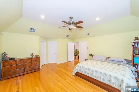 5 Raine Tree Court Kinnelon Borough NJ 07405