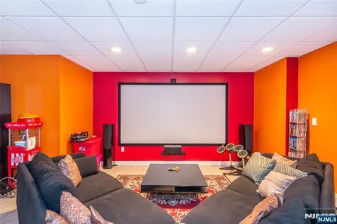 5 Raine Tree Court Kinnelon Borough NJ 07405