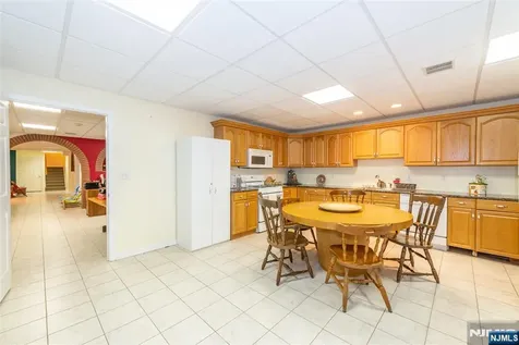 5 Raine Tree Court Kinnelon Borough NJ 07405