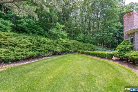 5 Raine Tree Court Kinnelon Borough NJ 07405
